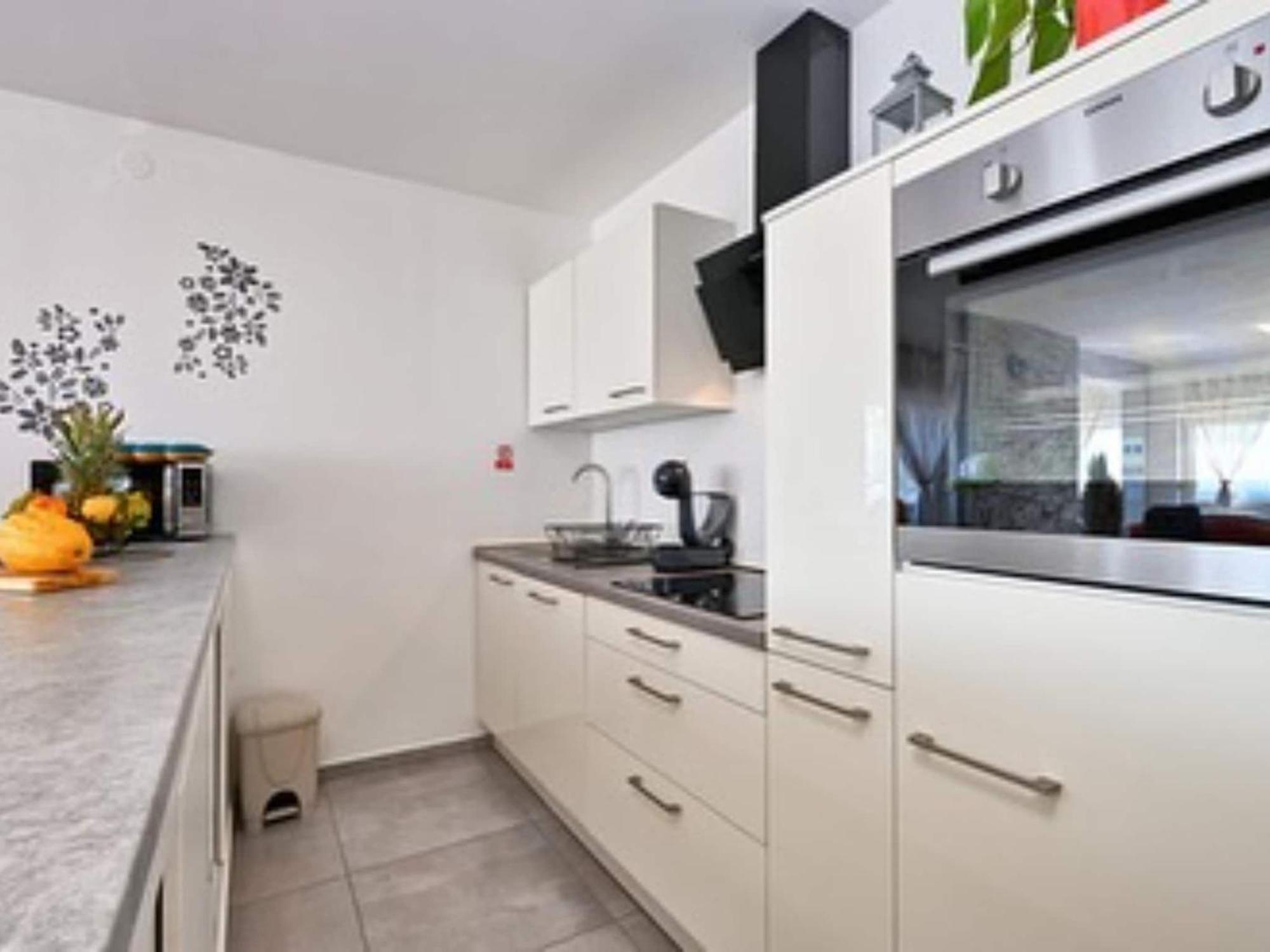 Cerina - Three Bedorom With Outdoor Swimming Pool *